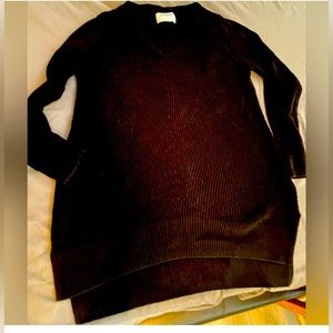 Old Navy Women’s Knit Black Sweater size L
